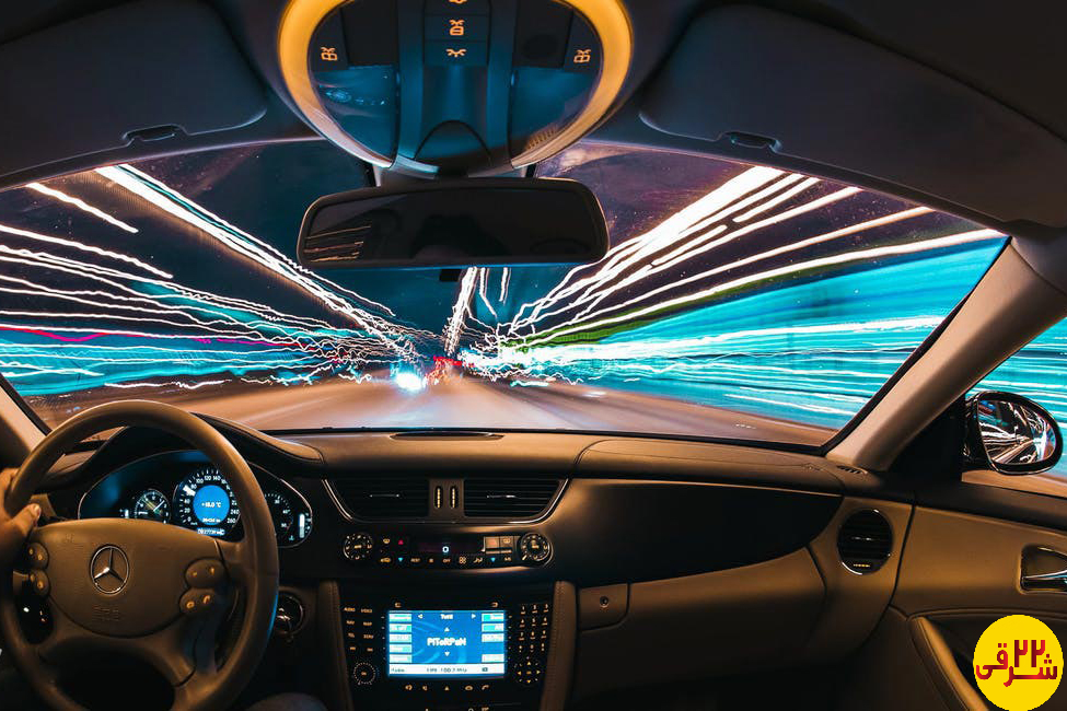 فناوری شیشه جلوی خودروها | شیشه جلو خودروها | سنسور نور شیشه جلو خودروها | سنسور باران شیشه جلو خودروها | تکنولوژی به کار گرفته شده برای شیشه جلو خودروها 